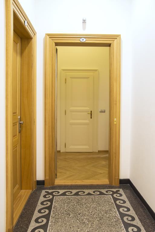 Modern Apartment Vsehrdova ปราก ภายนอก รูปภาพ