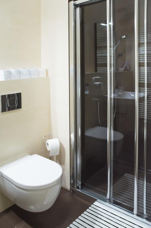 Modern Apartment Vsehrdova ปราก ภายนอก รูปภาพ