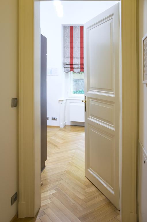 Modern Apartment Vsehrdova ปราก ภายนอก รูปภาพ