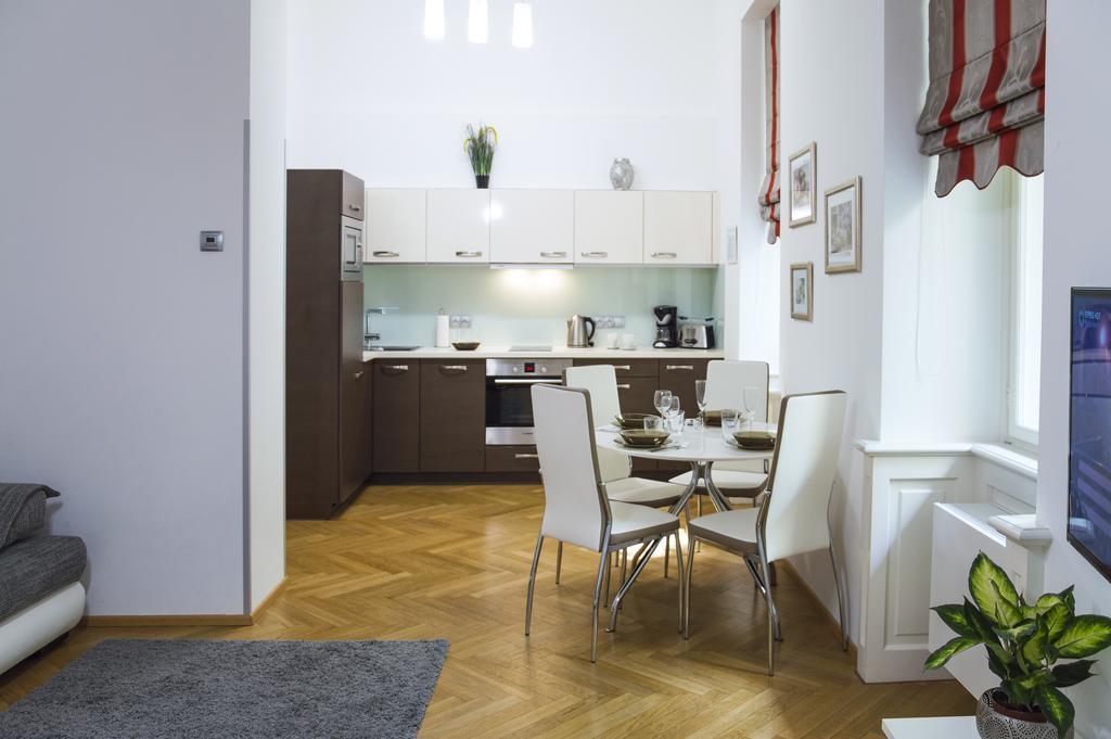 Modern Apartment Vsehrdova ปราก ภายนอก รูปภาพ