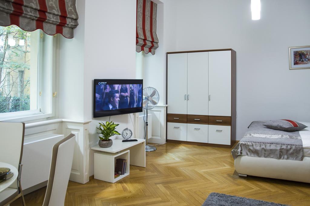 Modern Apartment Vsehrdova ปราก ภายนอก รูปภาพ